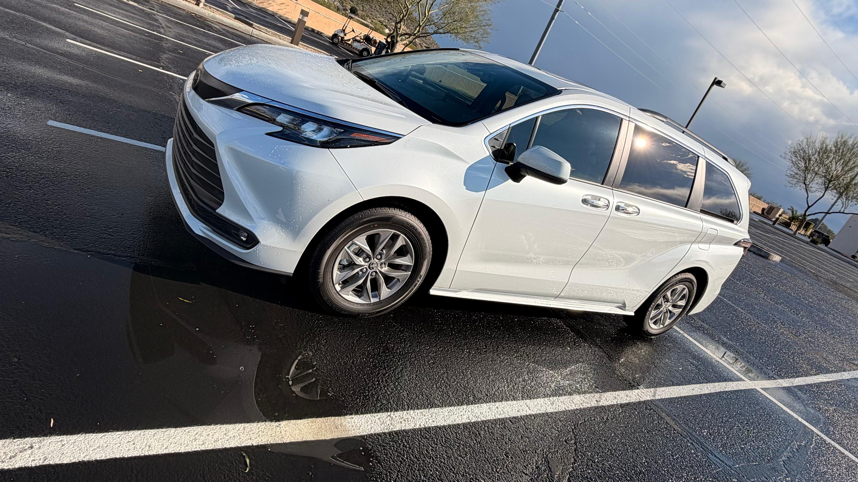 Toyota Sienna 2026 in Glendale, AZ