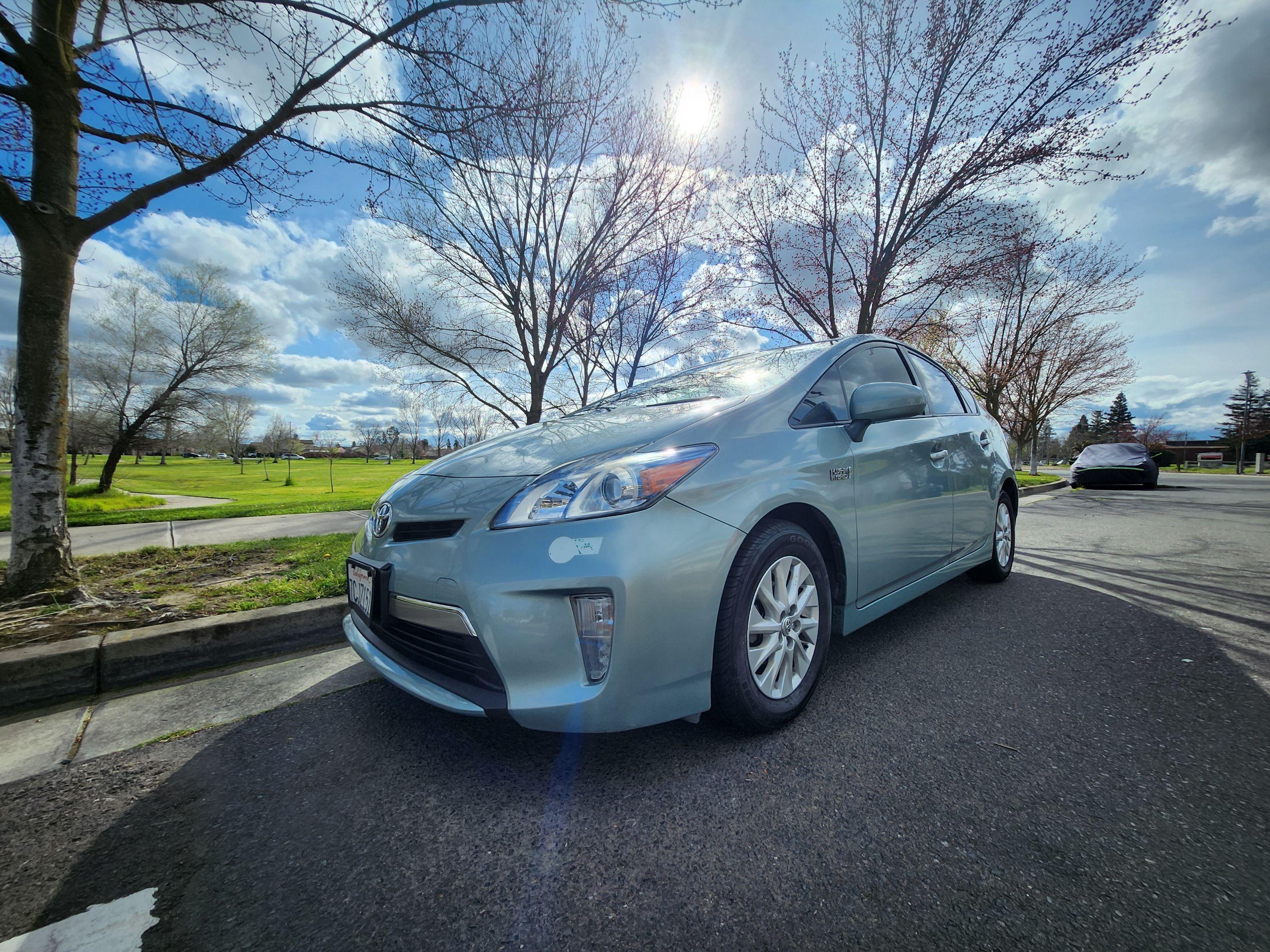 Toyota Prius Plug-In 2014 in Sacramento, CA