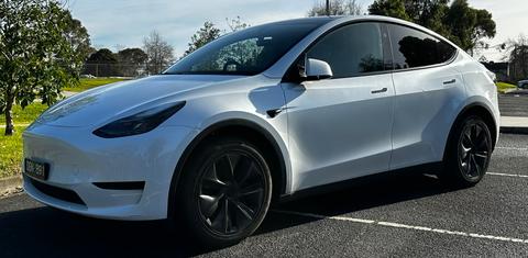 Tesla MODEL Y 2024