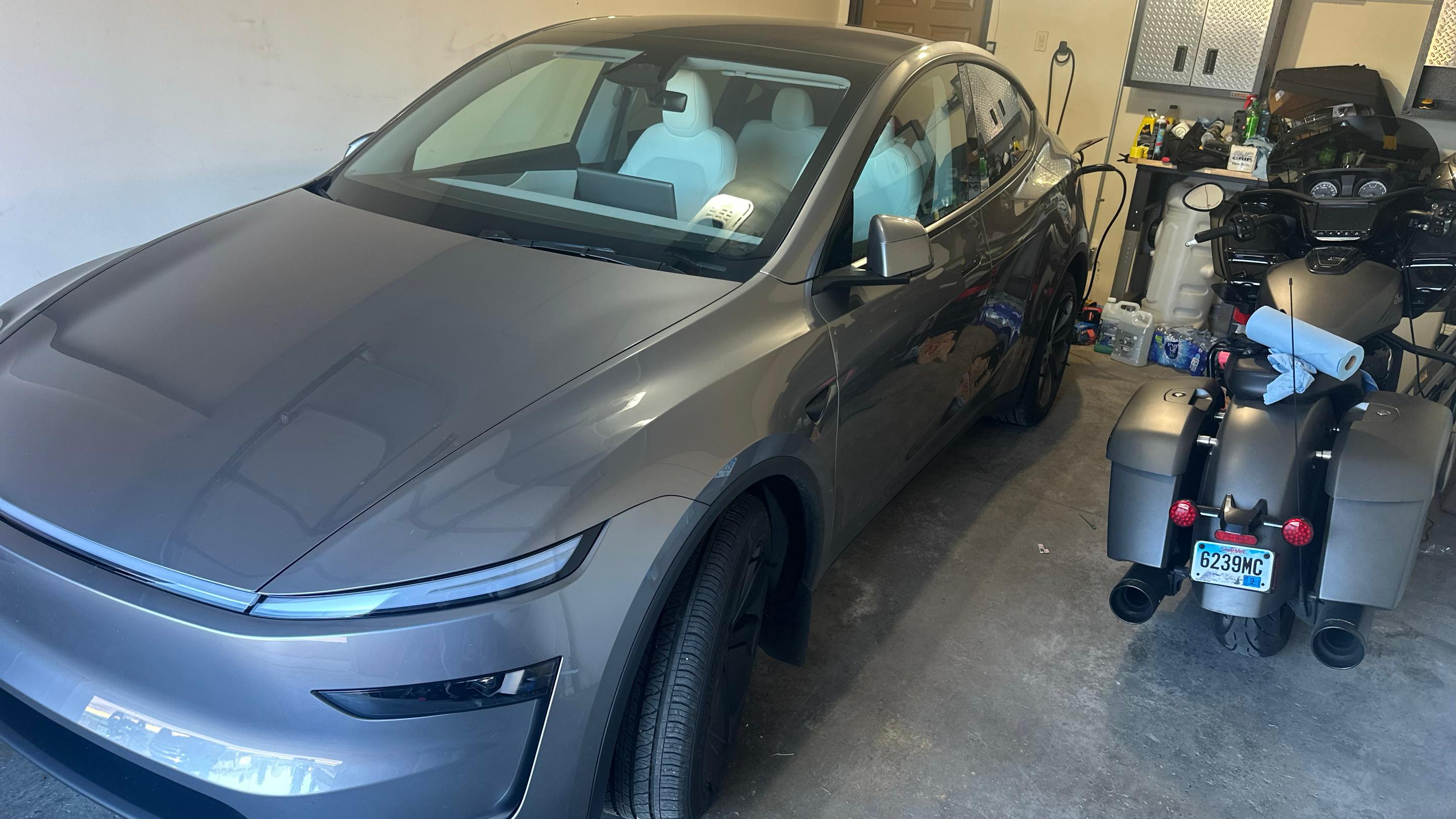 Tesla Model Y 2026 in Sioux Falls, SD