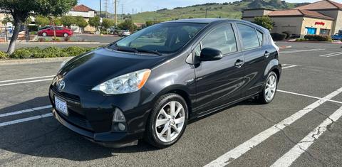 Toyota Prius c 2014