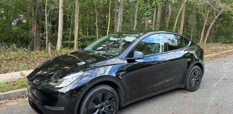 Tesla Model Y 2024