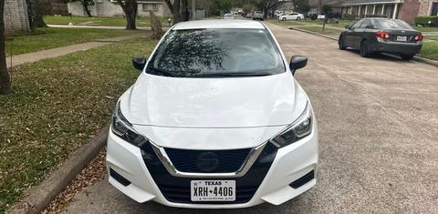 Nissan Versa 2021