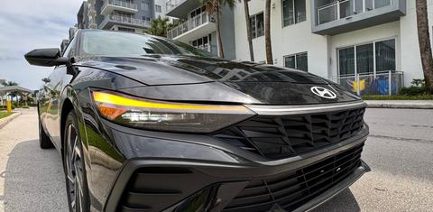 Hyundai Elantra 2025