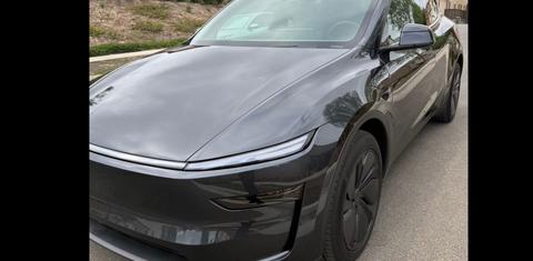 Tesla Model Y 2026