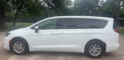 Chrysler Voyager 2023