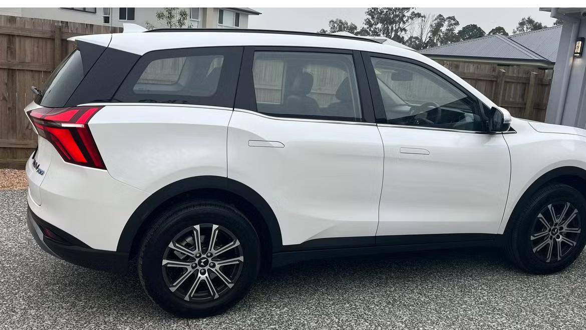 Mahindra XUV700 2025 in Pallara