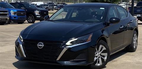 Nissan Altima 2023