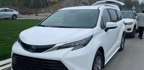Toyota Sienna 2025