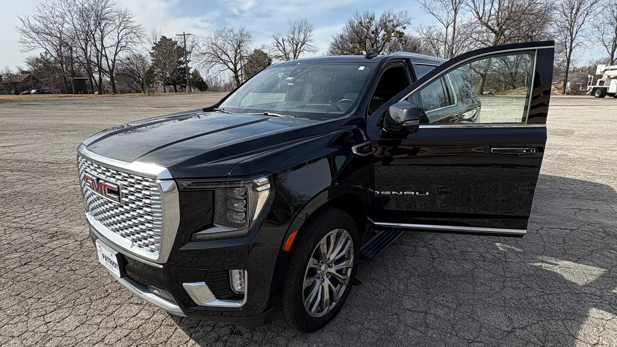 GMC Yukon XL 2021 in 