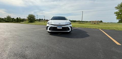 Toyota Camry Hybrid 2025