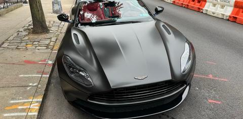 Aston Martin DB11 2019