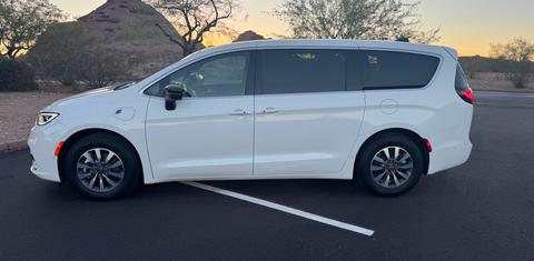 Chrysler Pacifica 2025