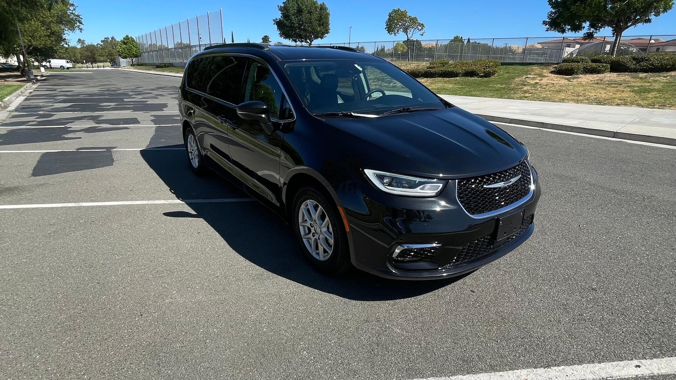 Chrysler Pacifica 2022 in 