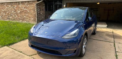Tesla Model Y 2024