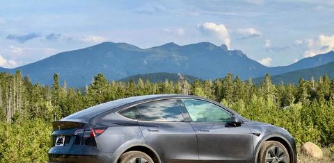 Tesla Model Y 2024