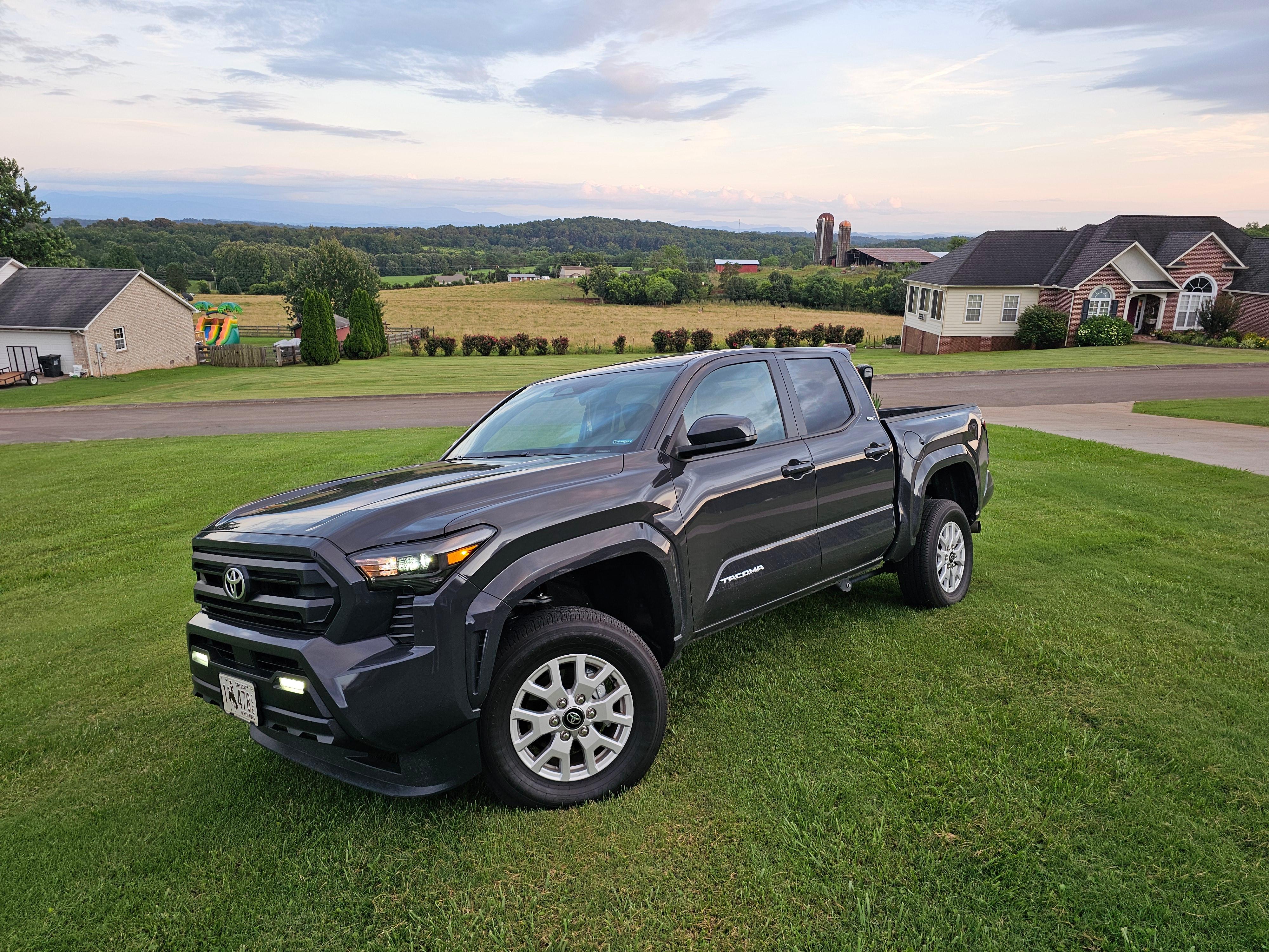 Toyota Tacoma 2025 in Greenback, TN
