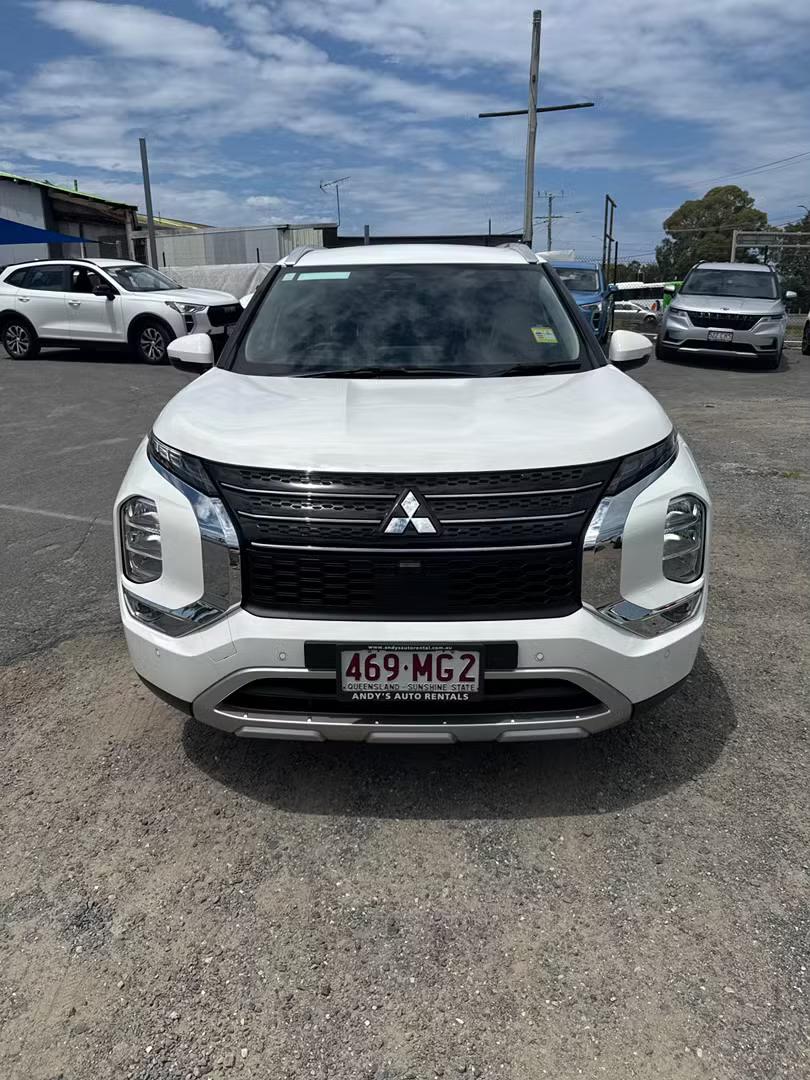 Mitsubishi OUTLANDER 2024 in Tweed Heads