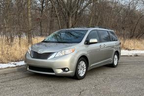 Toyota Sienna car