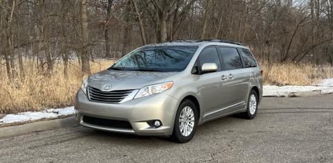 Toyota Sienna 2015