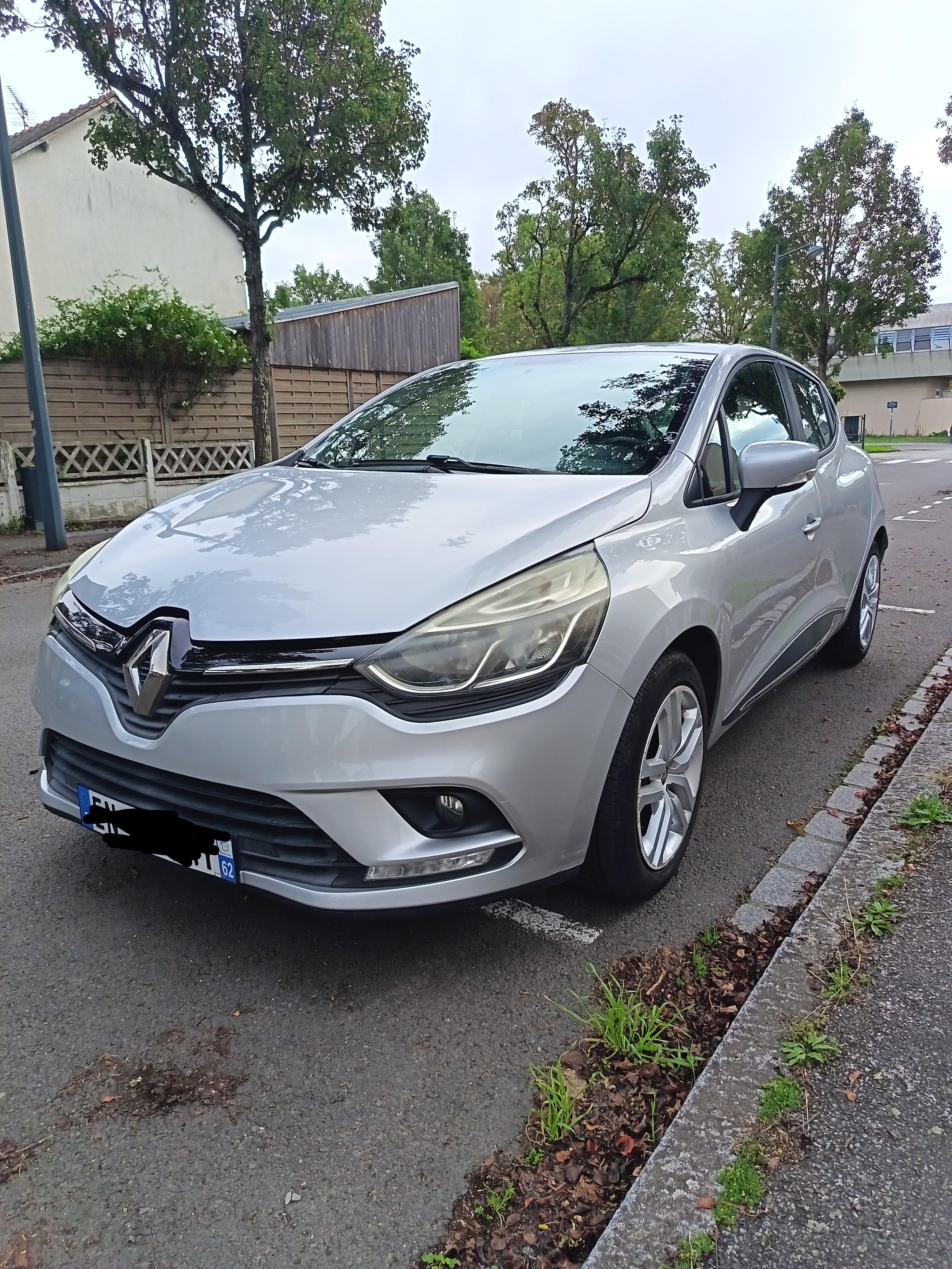 Renault CLIO IV 2017 in Rennes