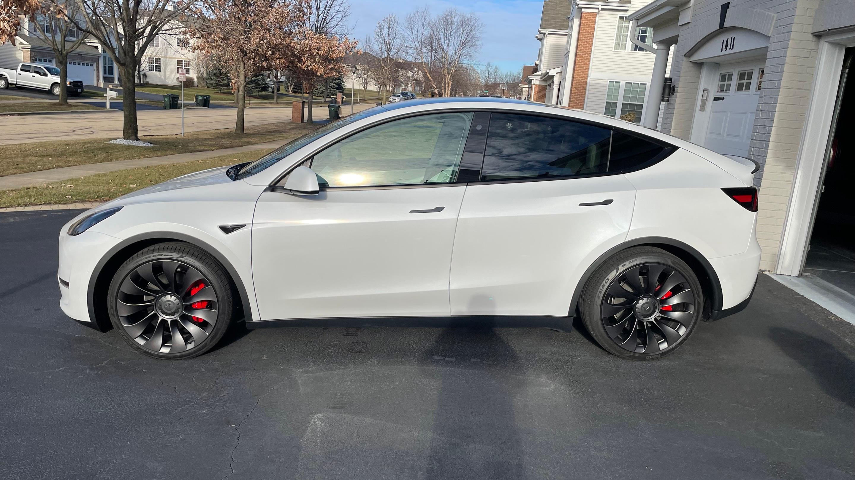 Tesla Model Y 2022 in 