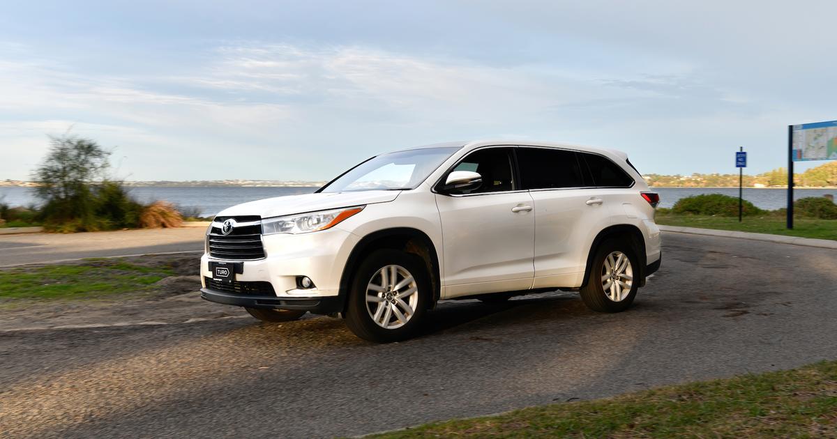 Toyota KLUGER 2016 rental in Perth, WA by Thomas F. Turo