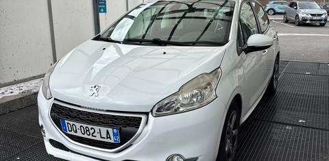 Peugeot 208 2015