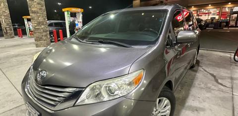 Toyota Sienna 2015
