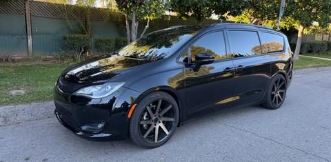 Chrysler Pacifica 2018