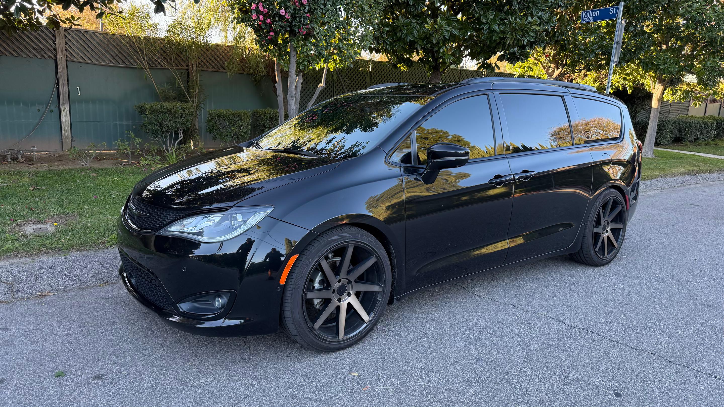 Chrysler Pacifica 2018 in 