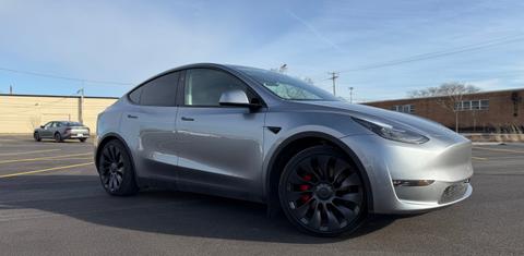 Tesla Model Y 2024