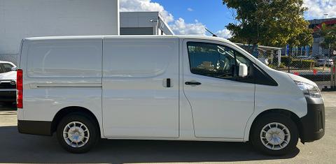Toyota HIACE 2024