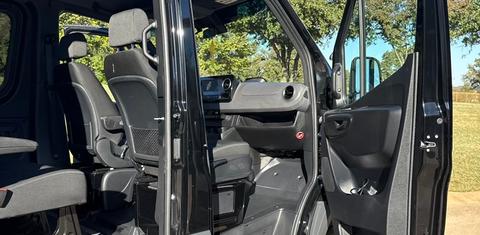 Mercedes-Benz Sprinter 2025