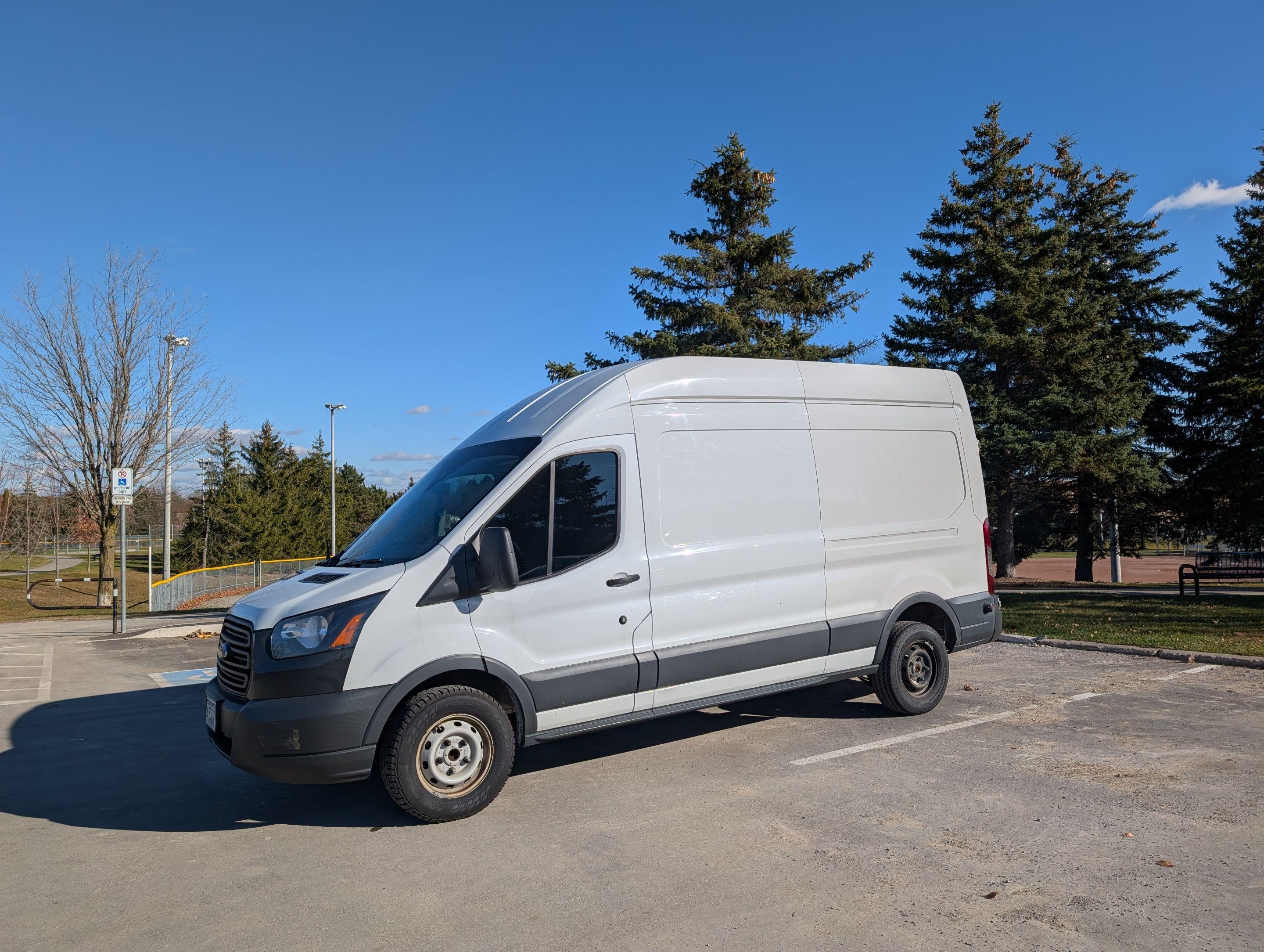 Ford Transit Cargo 2017 à Whitby, ON