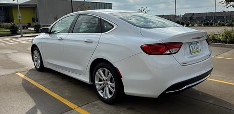 Chrysler 200 2015
