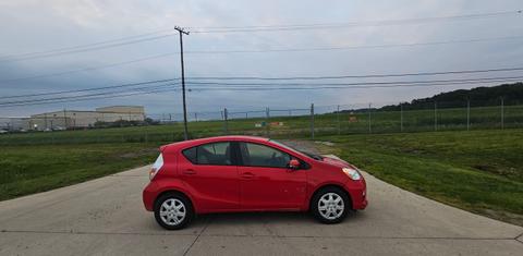 Toyota Prius c 2014