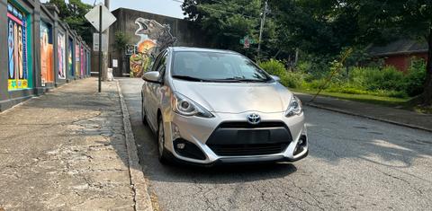 Toyota Prius c 2017