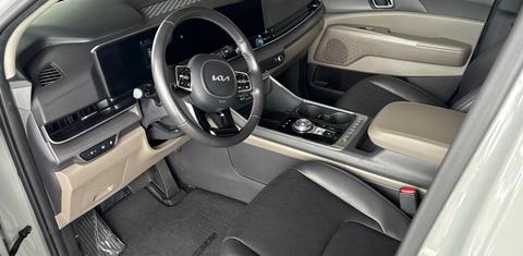 Kia Carnival Hybrid 2025