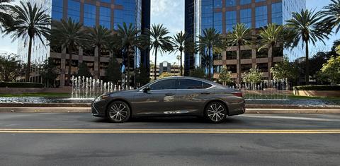 Lexus ES 2024