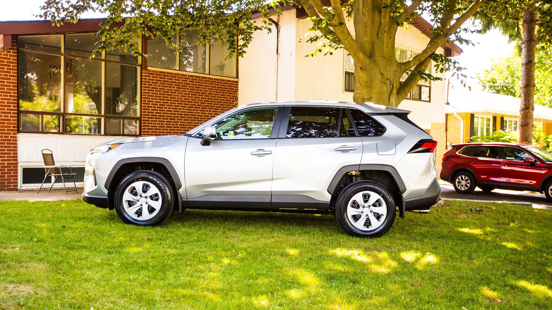 Toyota RAV4 2025 in Markham, ON