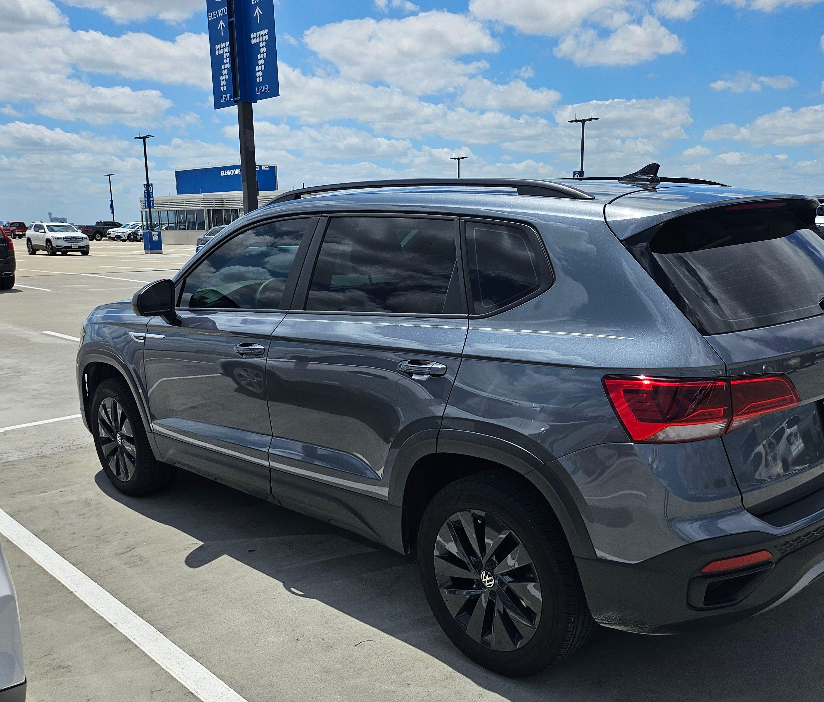 Volkswagen Taos 2023 in Allen, TX