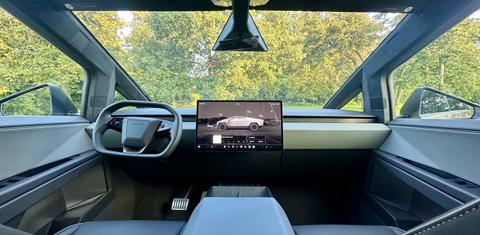 Tesla Cybertruck 2025