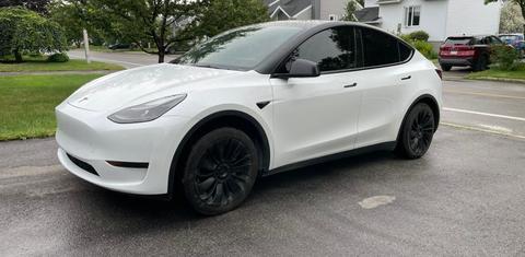 Tesla Model Y 2023