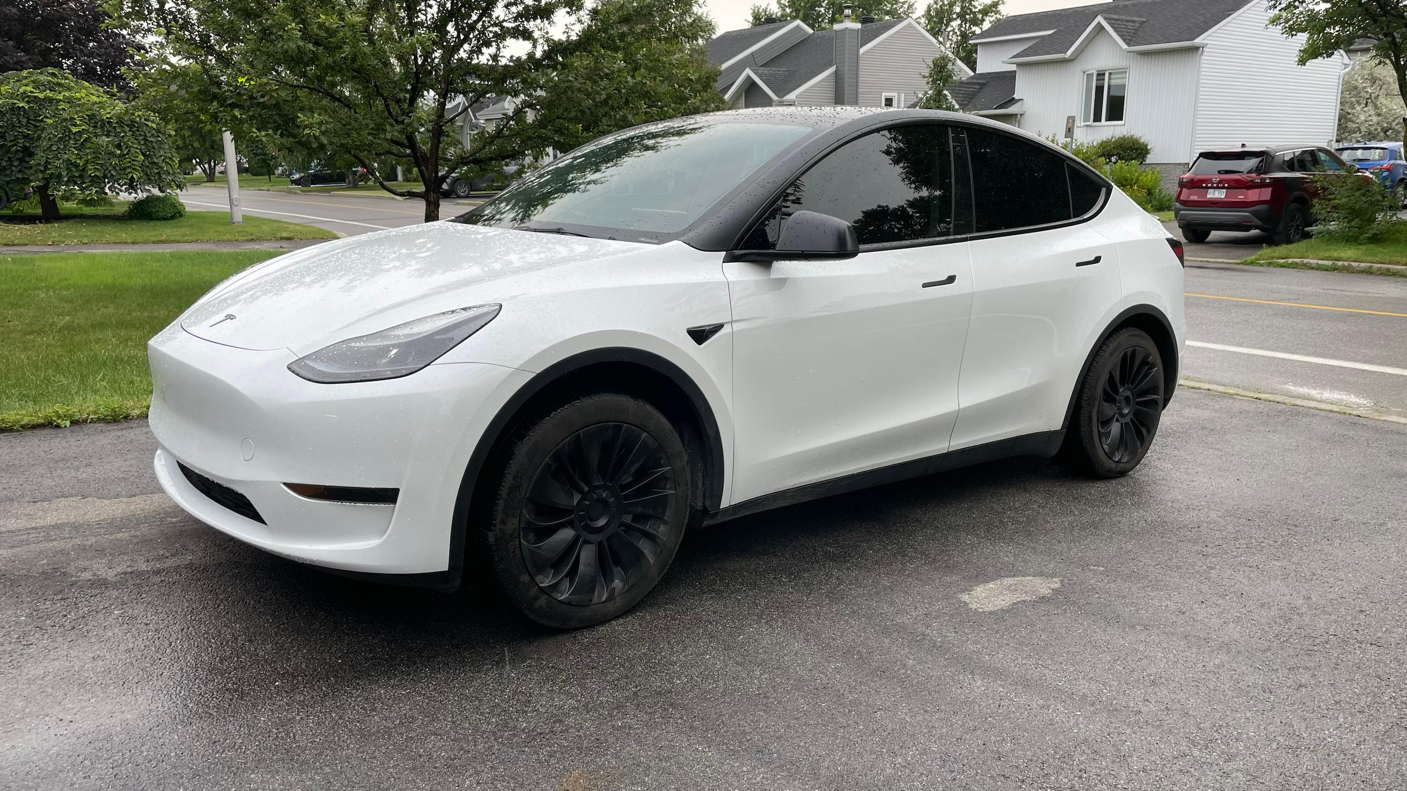 Tesla Model Y 2023 in Mascouche, QC