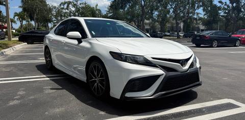Toyota Camry 2021
