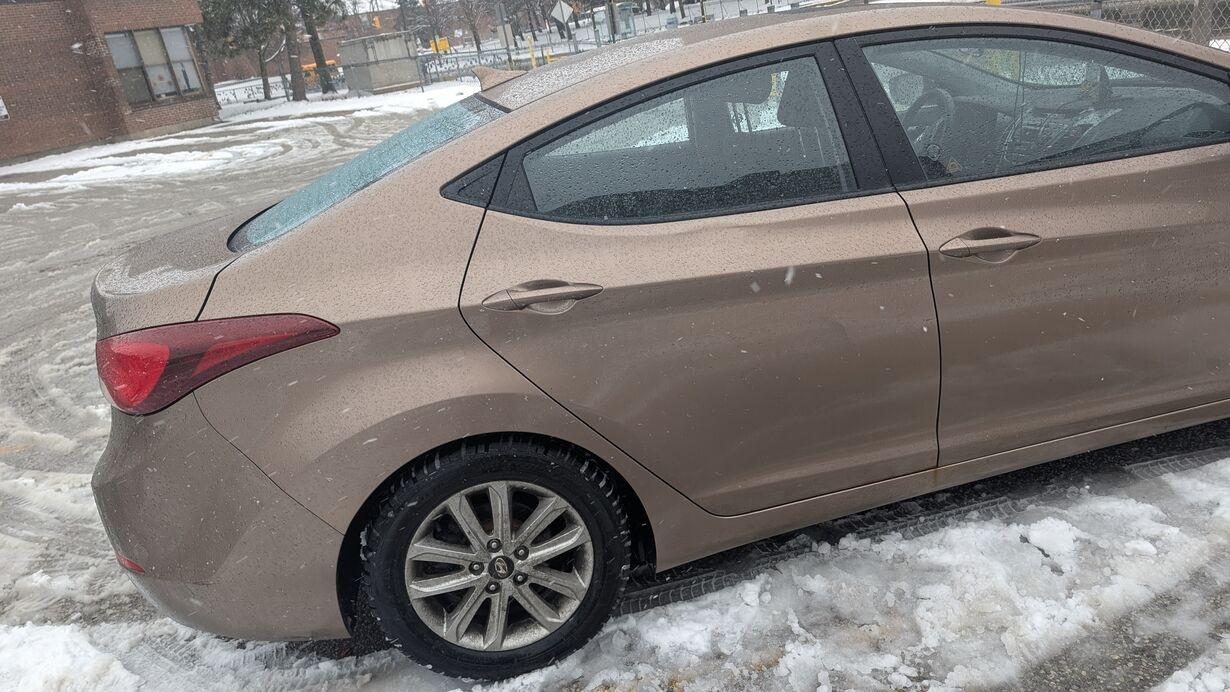 Hyundai Elantra 2015 à 