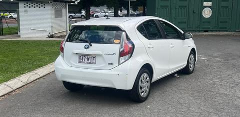 Toyota PRIUS-C 2016