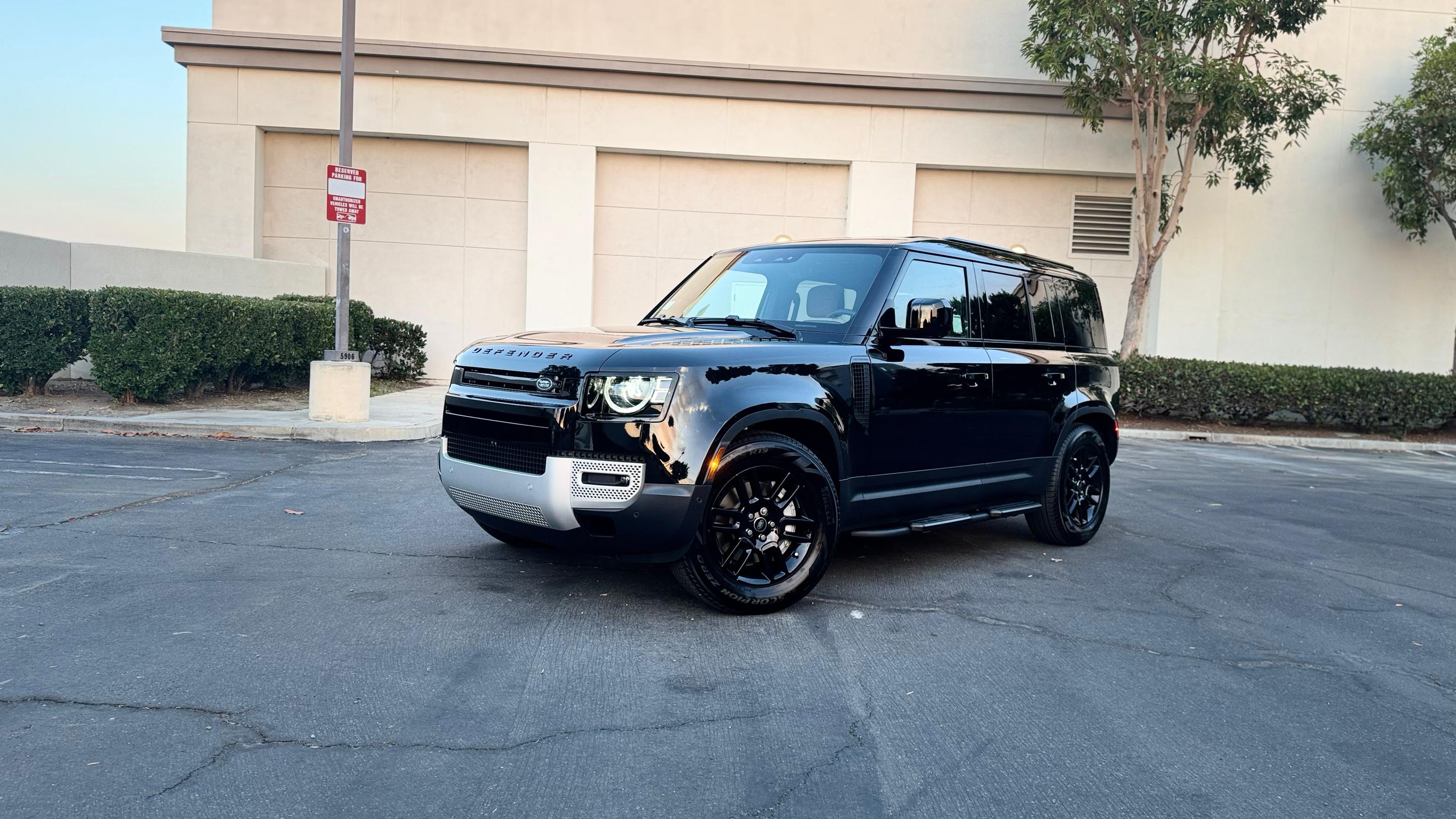 Land Rover Defender 2025 in 