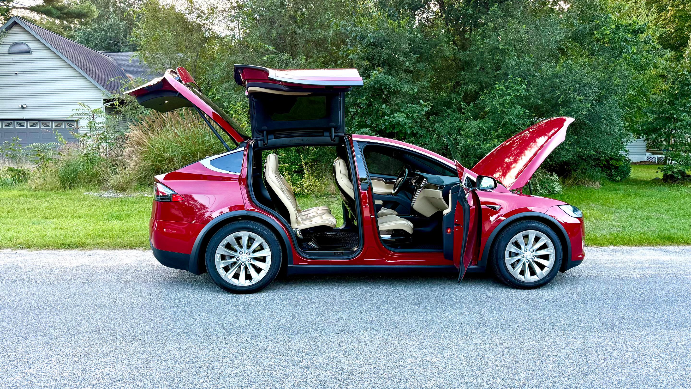 Tesla Model X 2017 in Grand Rapids, MI